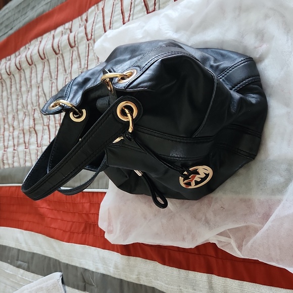 Purse - Picture 3 of 3